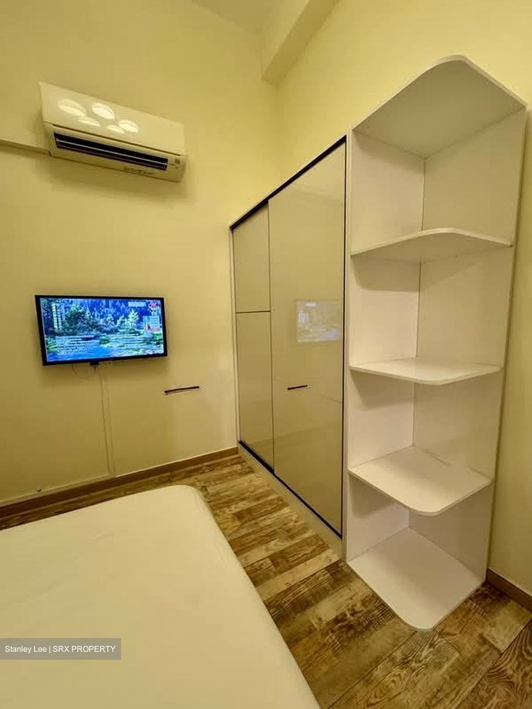 Mugliston Road (D15), Terrace #565615771